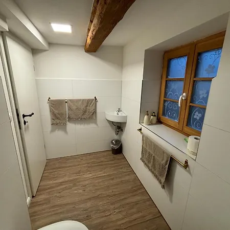 Modernes Stadtwohnen Im Charmanten Fachwerk, Mindestaufenthalt 3 Tage *