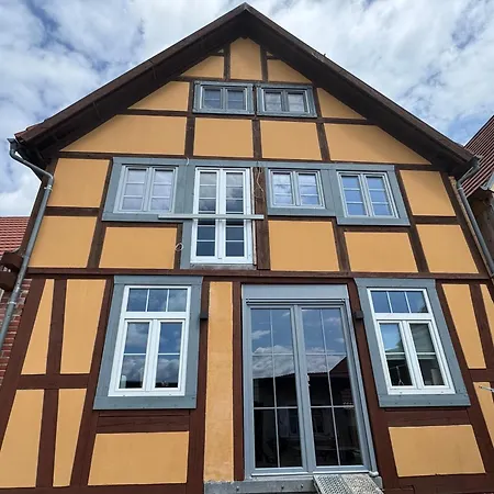 Modernes Stadtwohnen Im Charmanten Fachwerk, Mindestaufenthalt 3 Tage *