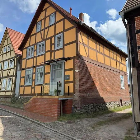 Modernes Stadtwohnen Im Charmanten Fachwerk, Mindestaufenthalt 3 Tage شقة *